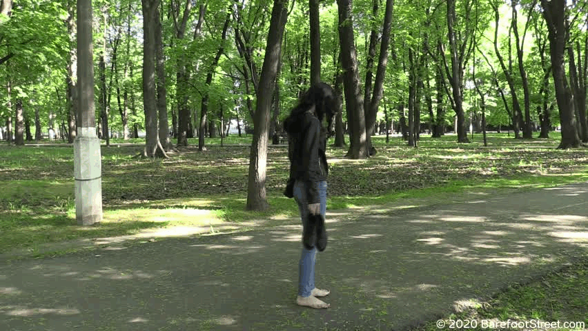 5e3f01a6de84e280040890.gif