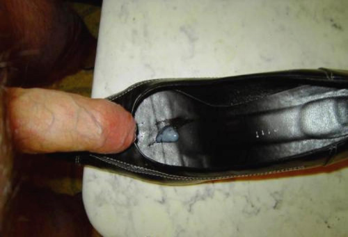 blackpumps_009e6bf782b70f14beb.md.jpg